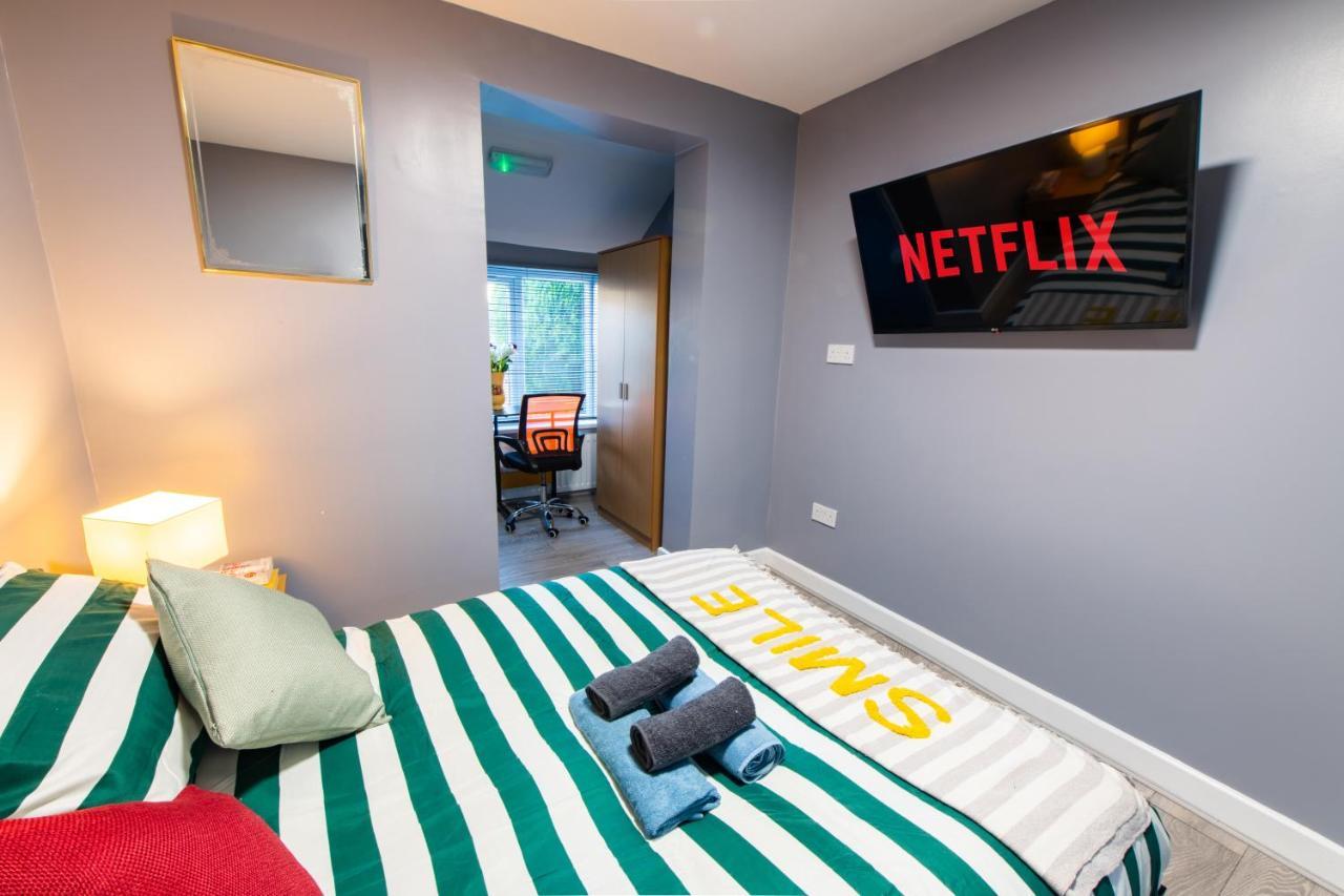 Heart Of Maidstone - Premium Double Rooms With Free Wi-Fi Exterior photo
