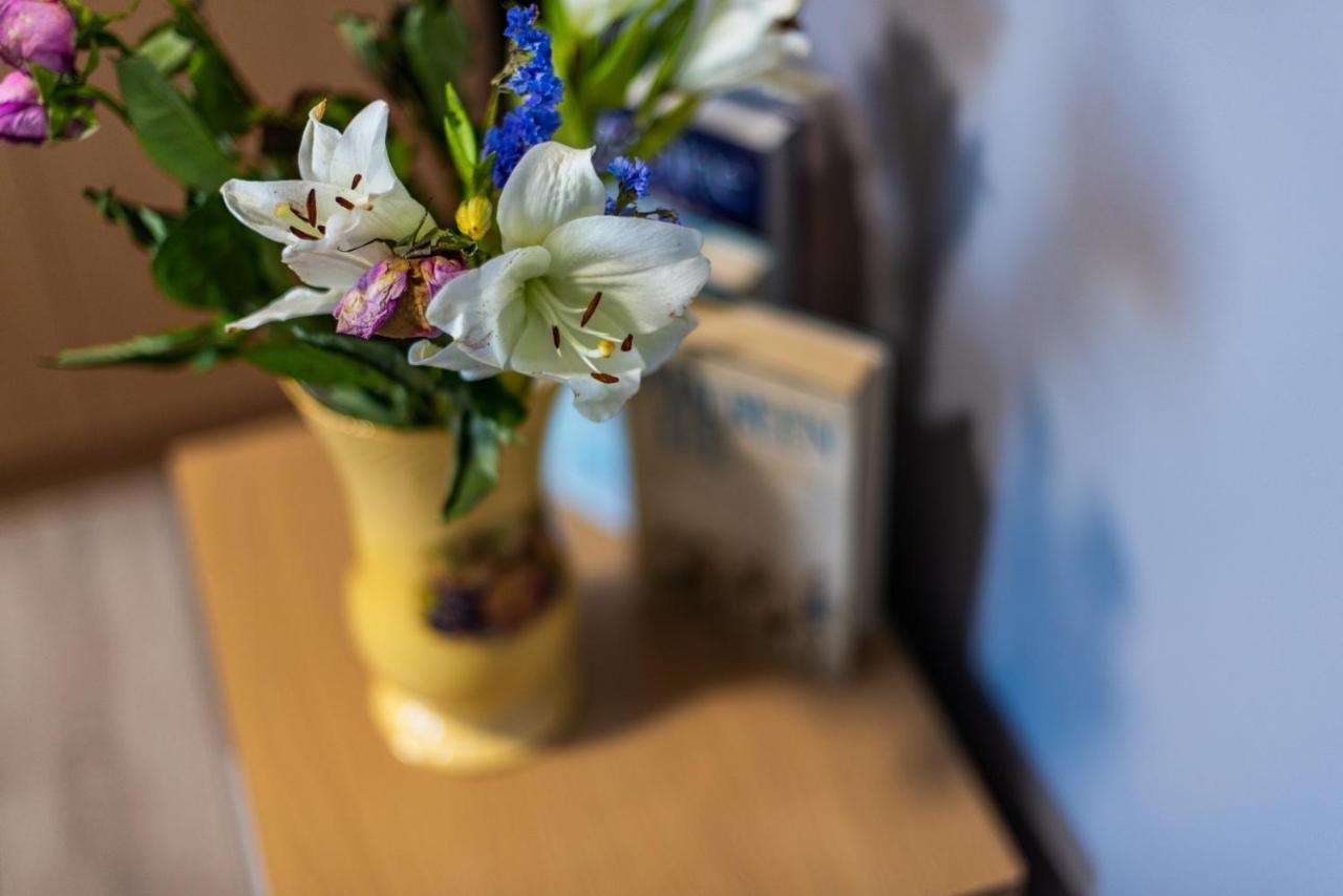 Heart Of Maidstone - Premium Double Rooms With Free Wi-Fi Exterior photo