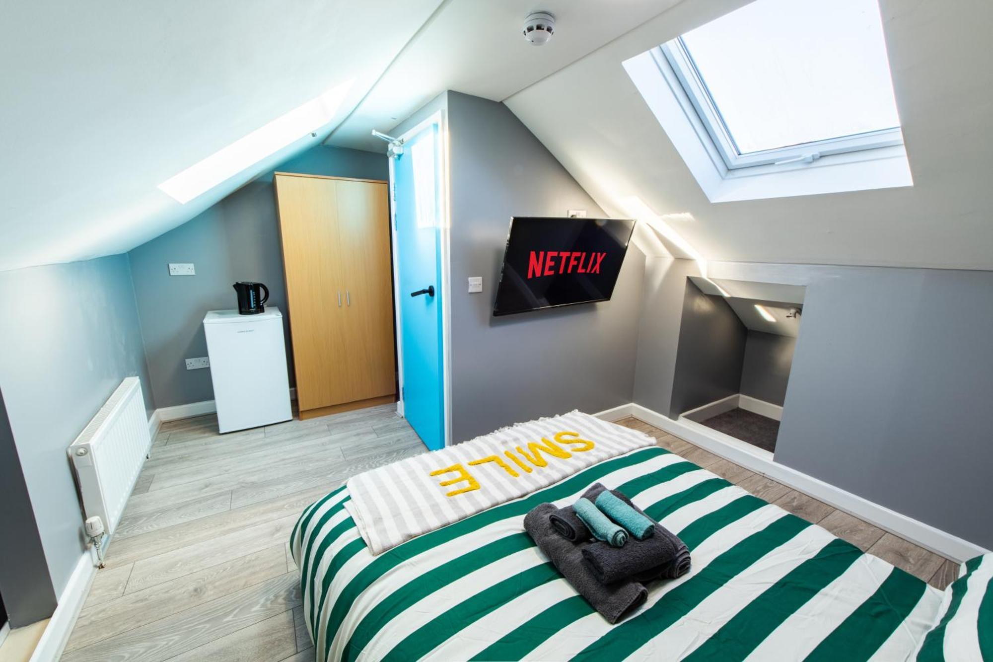 Heart Of Maidstone - Premium Double Rooms With Free Wi-Fi Exterior photo